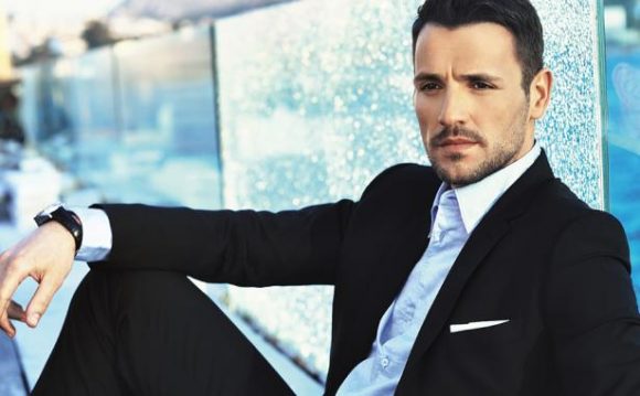 nikos_vertis
